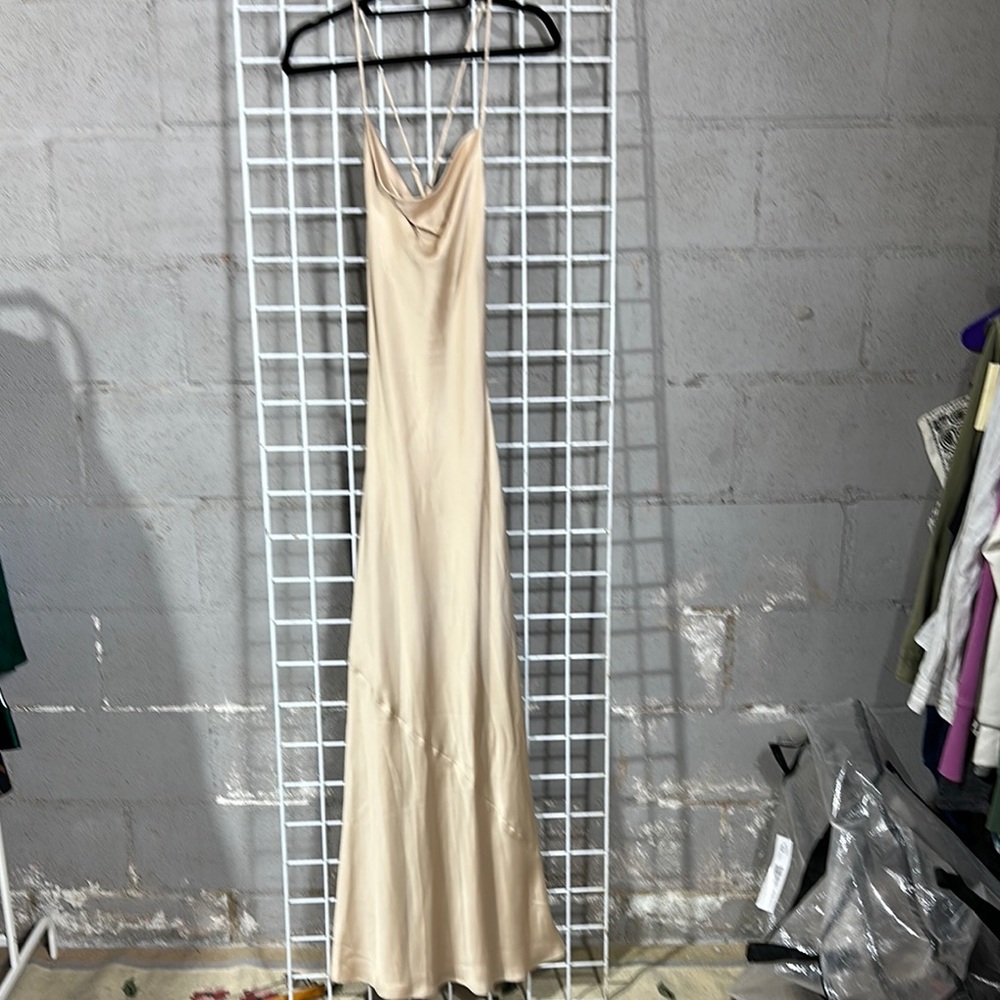 Show me your mumu Tuscany Maxi Slip Dress Elegant Evening wedding champagne - Picture 2 of 5